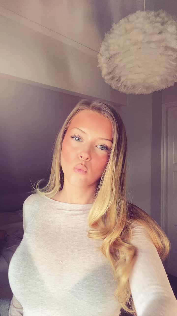 @Bella 🩷🥂😜