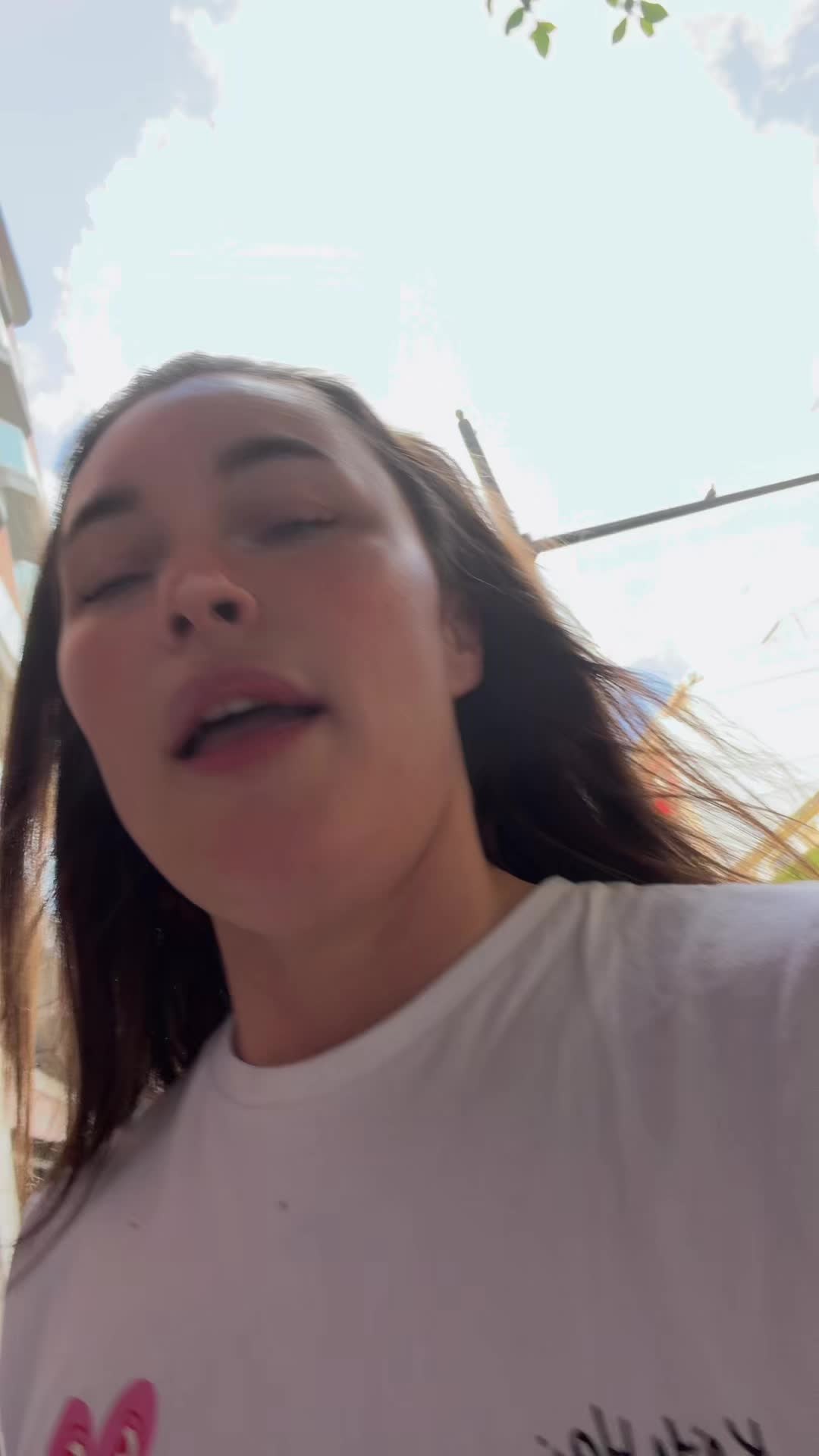 @newandreaa