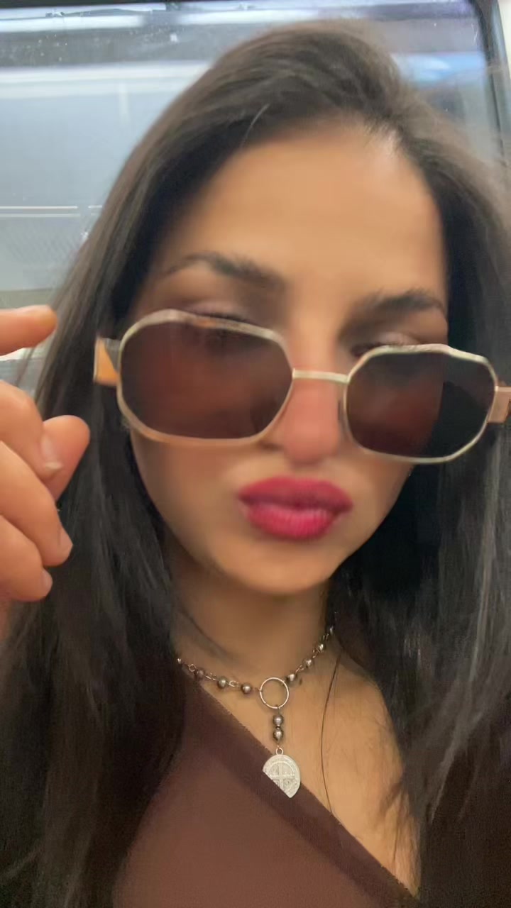 @Lulu Rojo