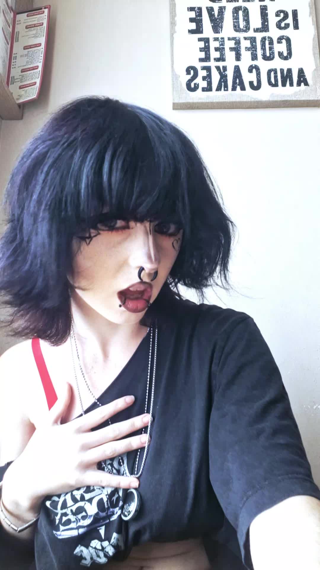 @Nevaeh..🥀