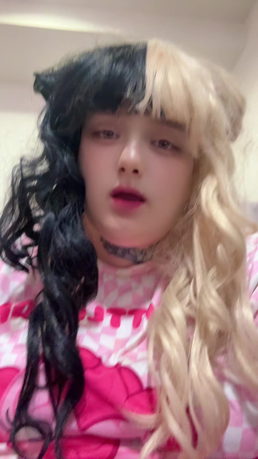 @girloutsidetheboxxox
