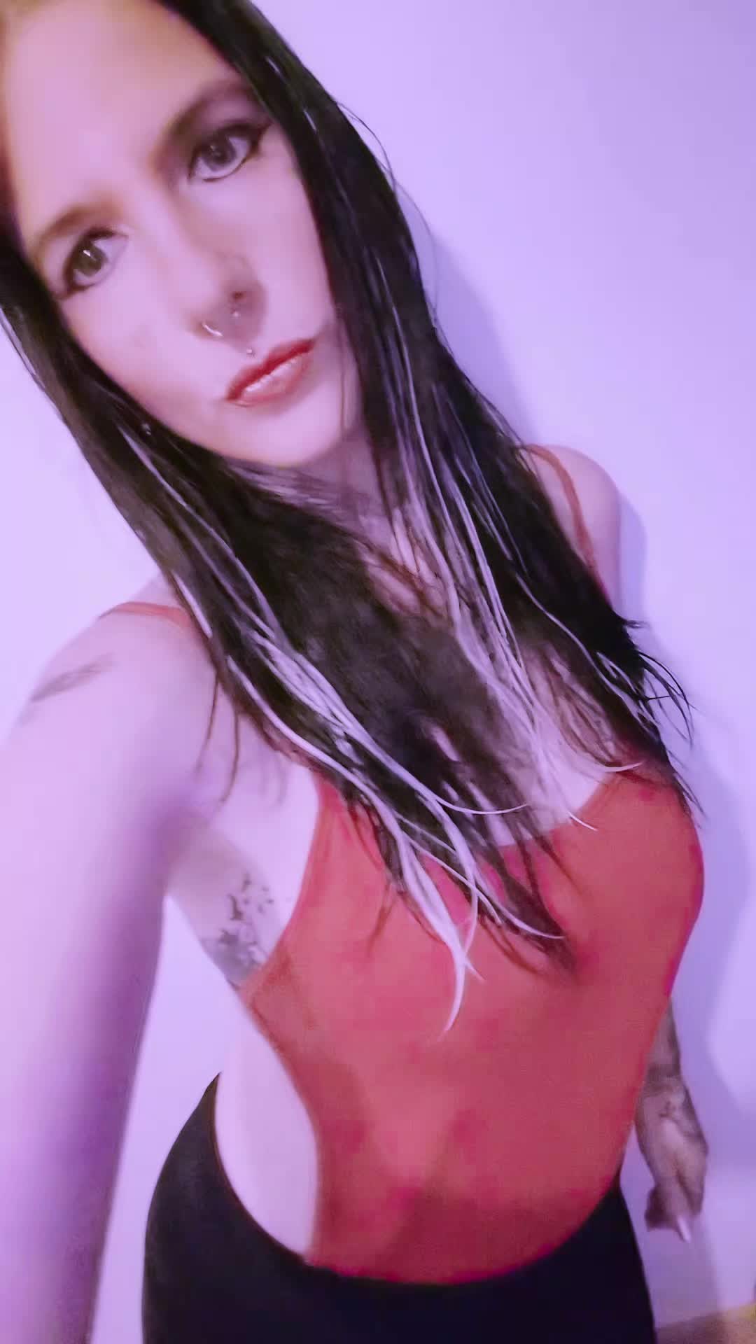 @Lady_Swiss86