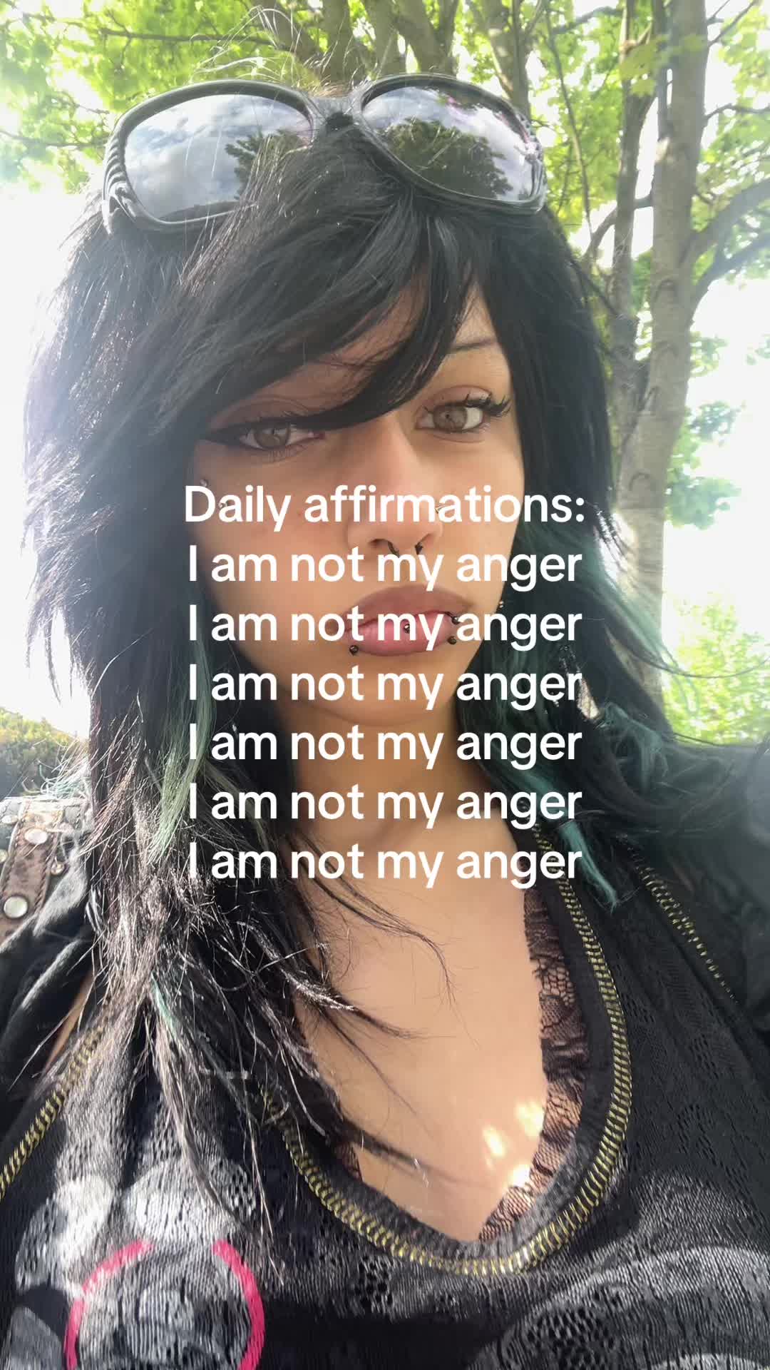@ㅤㅤㅤ