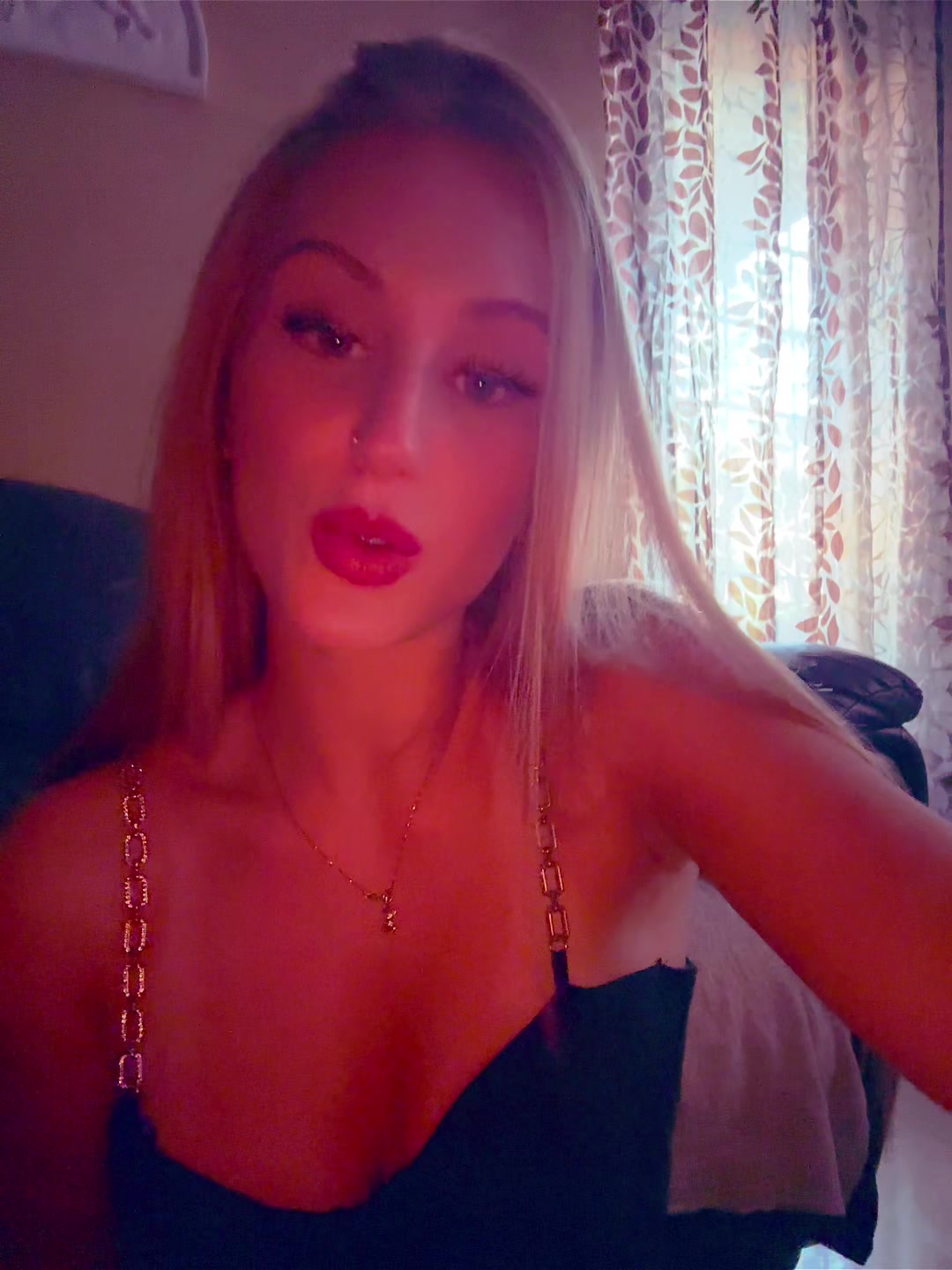 @👸🏼