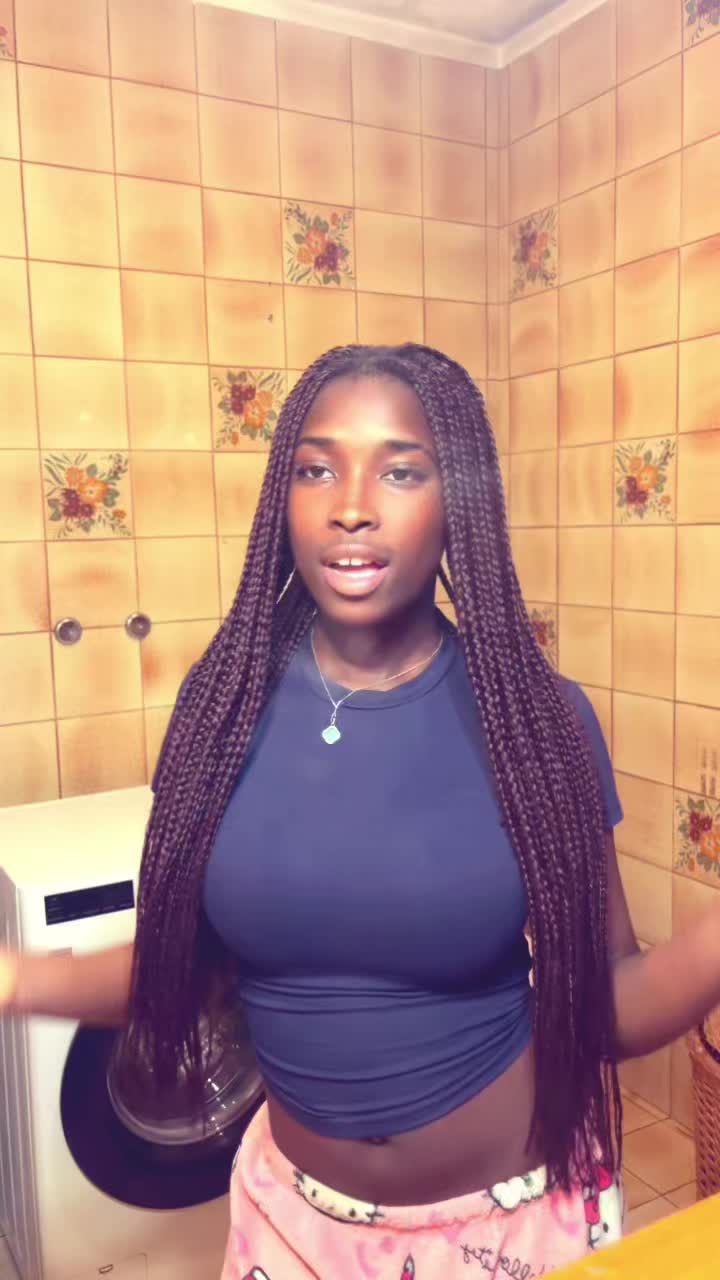 @🌺 𝐿 🐆
