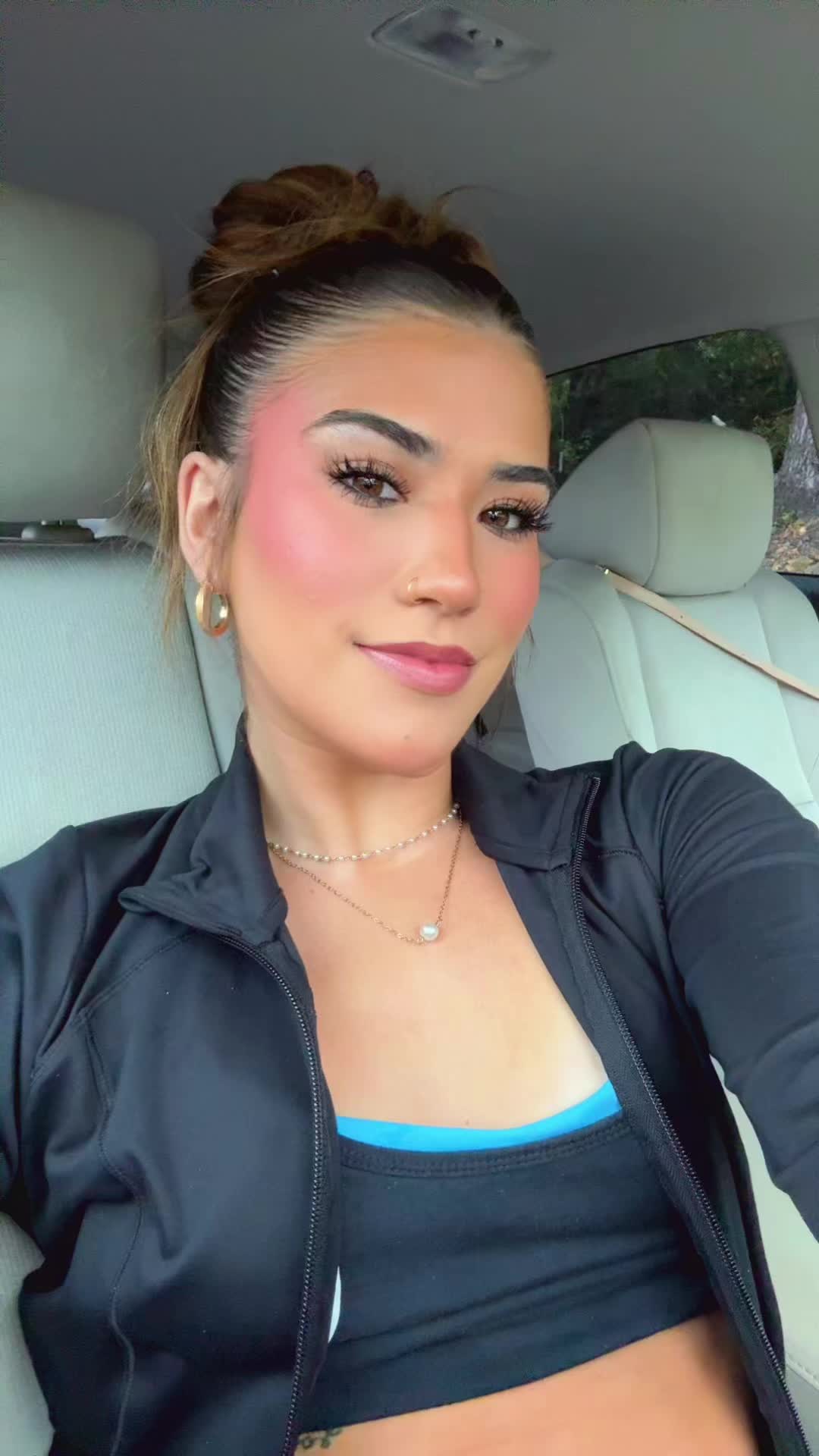 @destyni