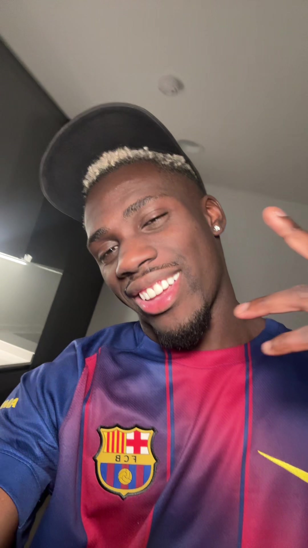 @De😄