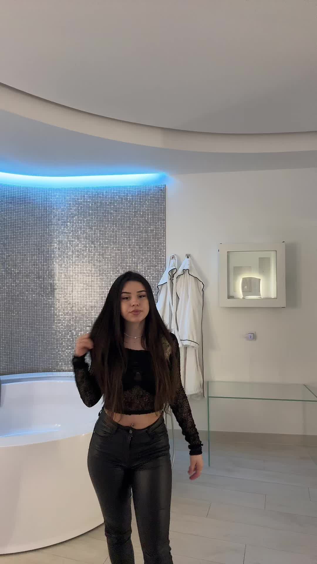 @克里💢