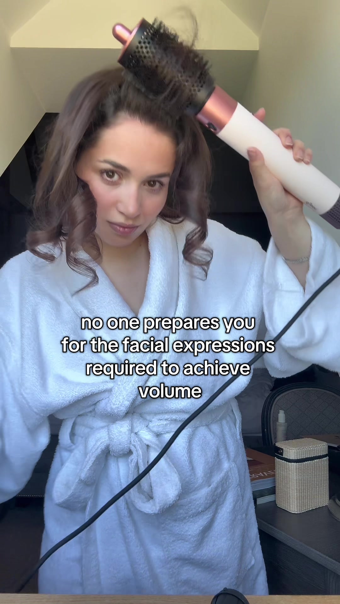 @Basicela_