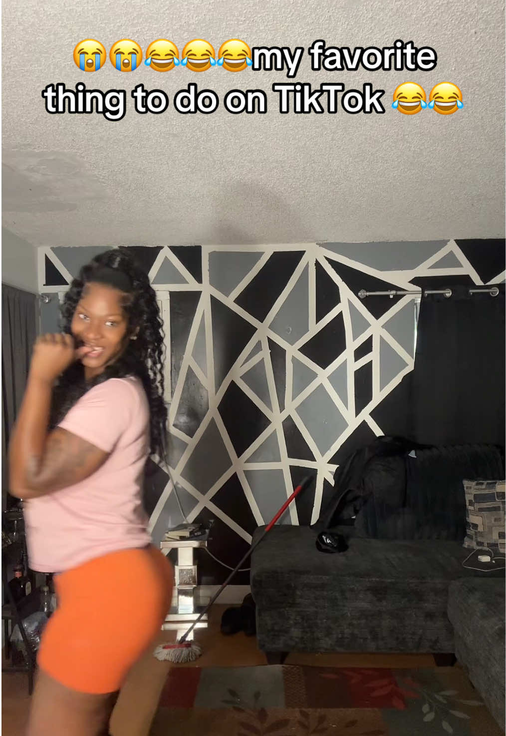 @Queen/content-Wiglady-mom