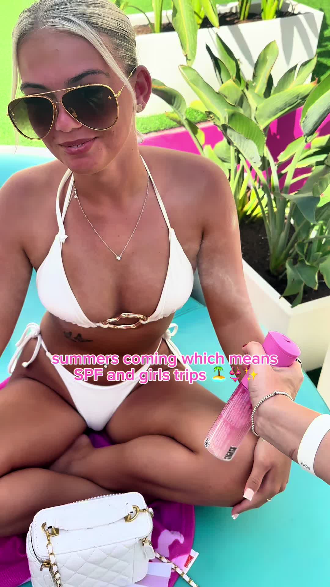 @2bTanned
