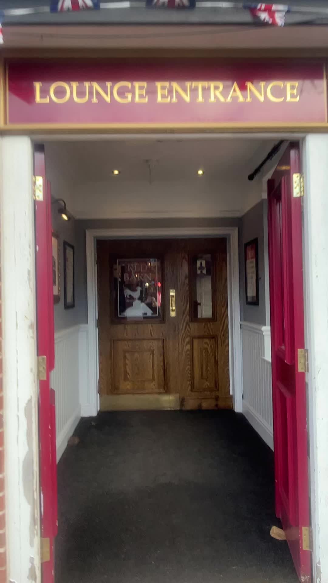 @redbarnbarandgrill