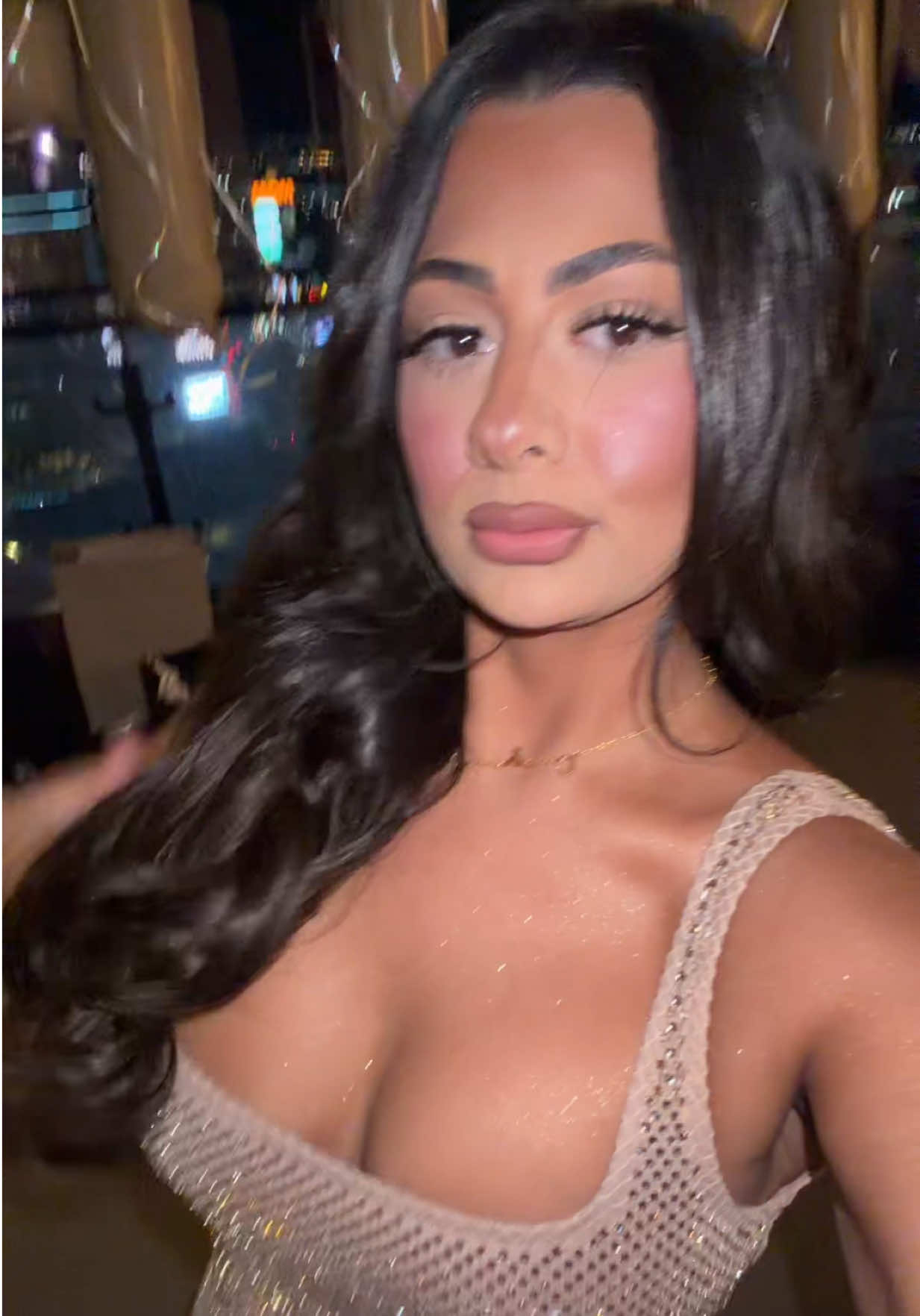 @Sinnnthia
