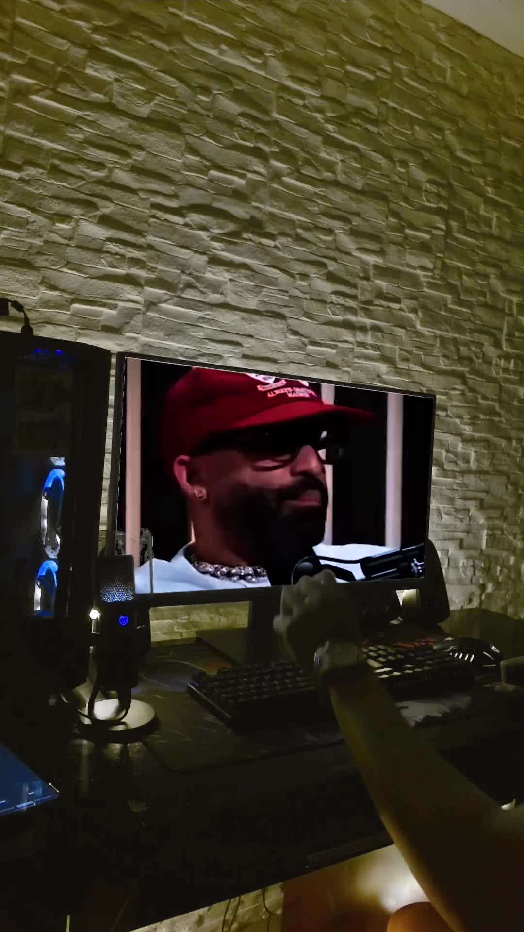 @soy_julian