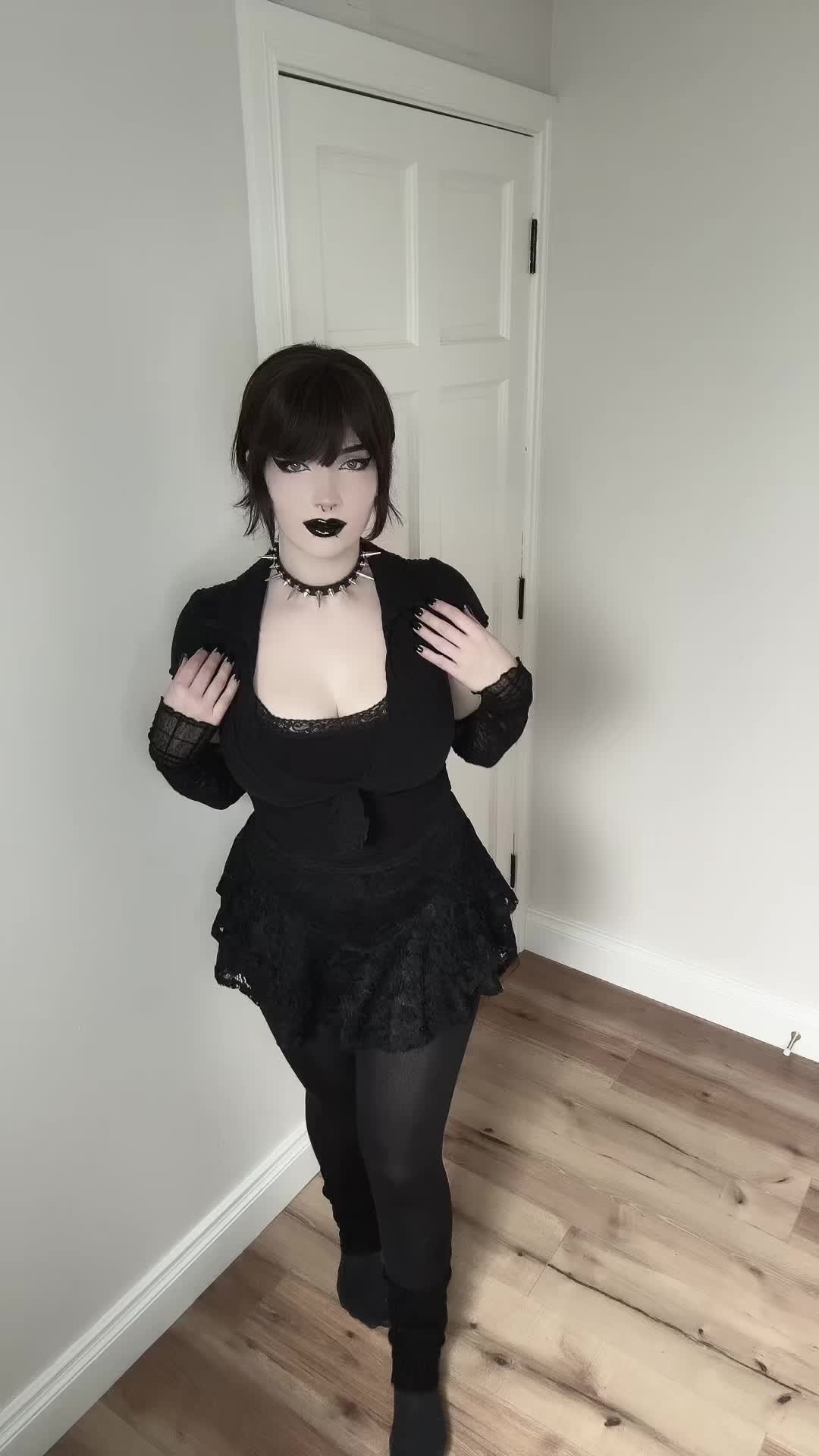 @Cutiegothxo