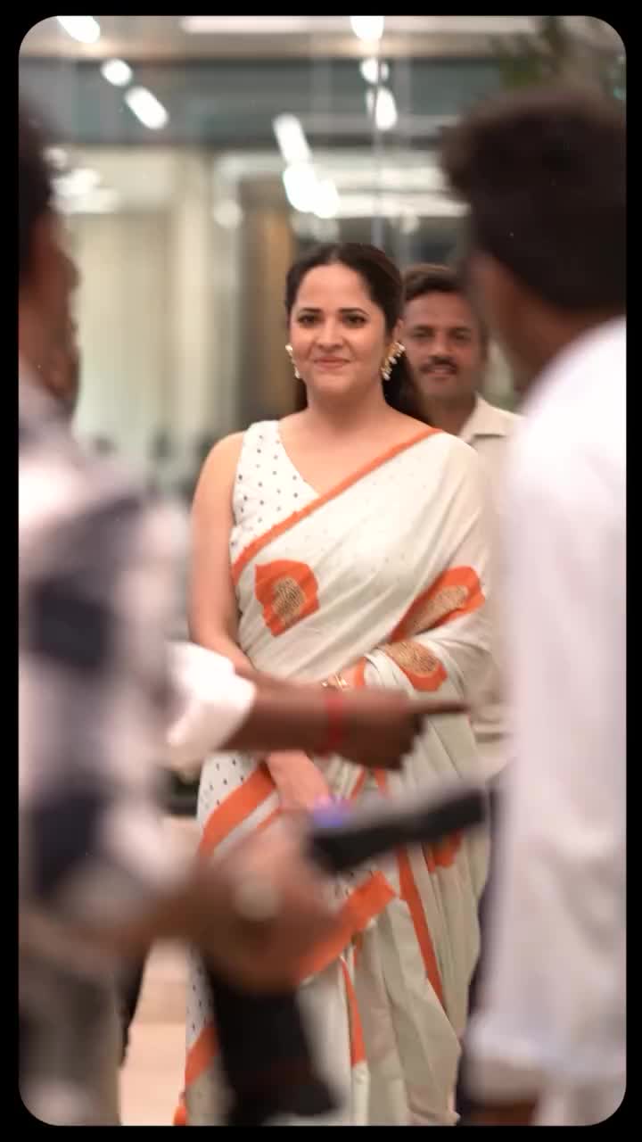 @ANASUYA 💚 😍