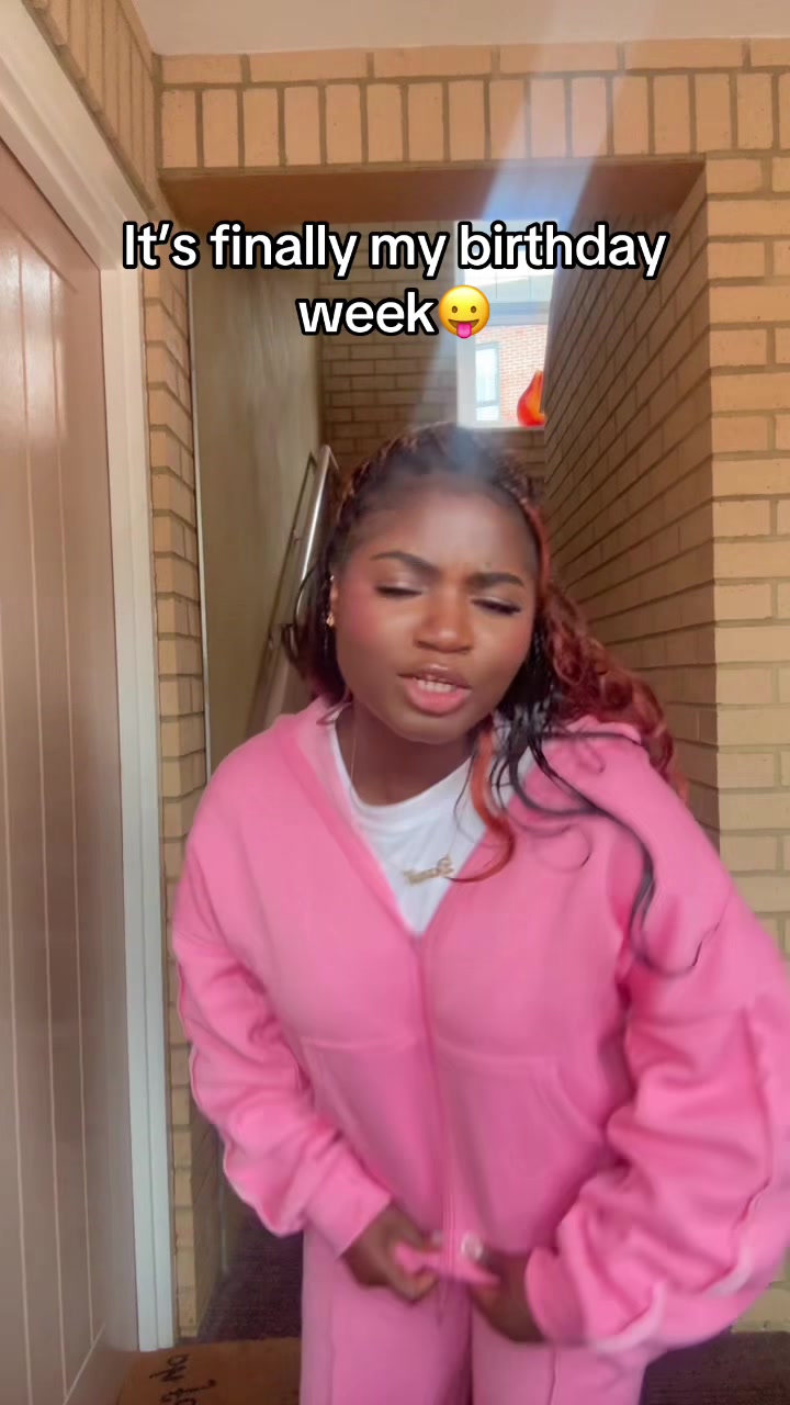 @Daniella🌟