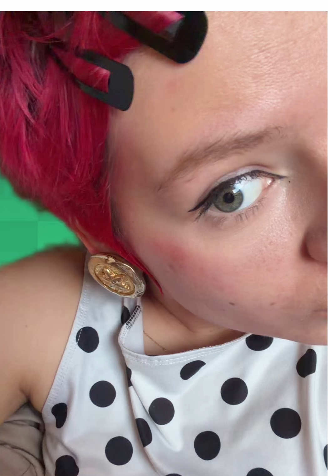 @Le b&eacute;ret rouge