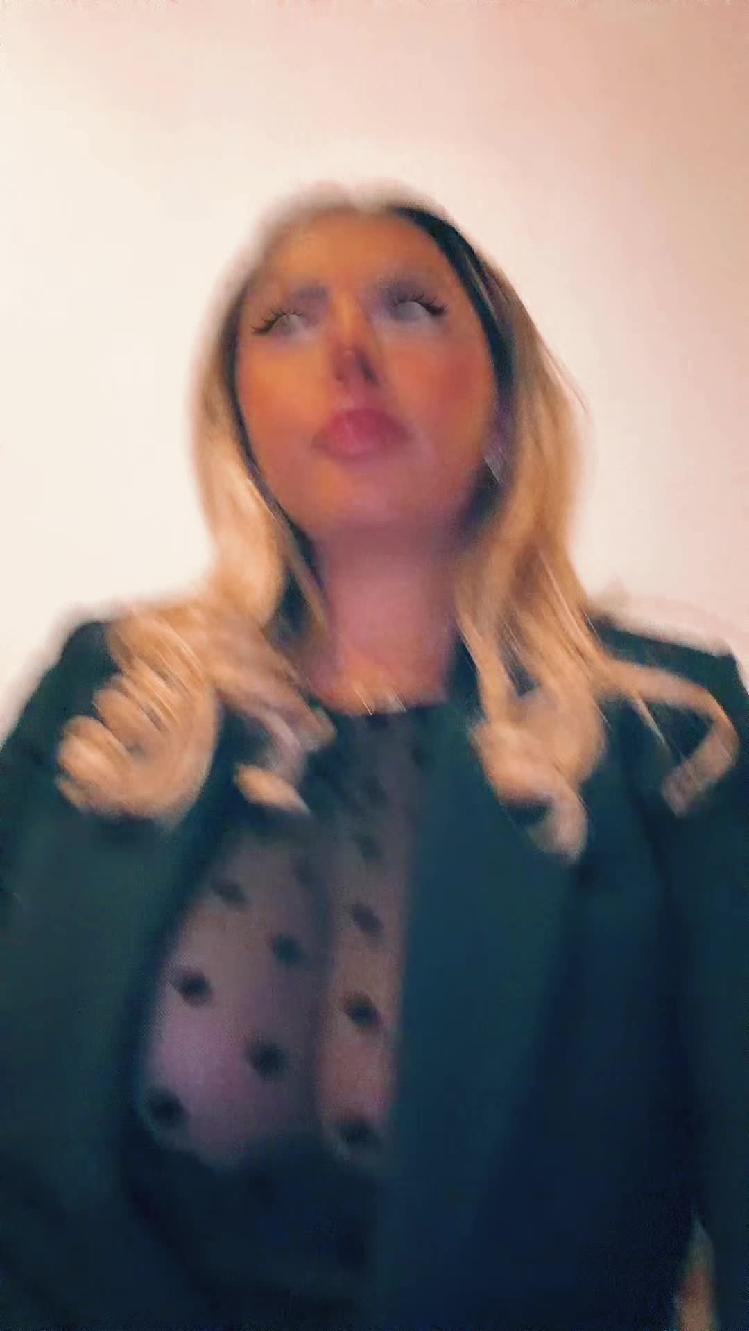 @Annamaria