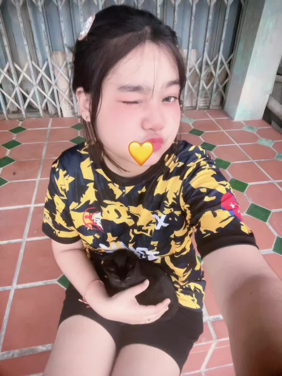 @_ /-/KP