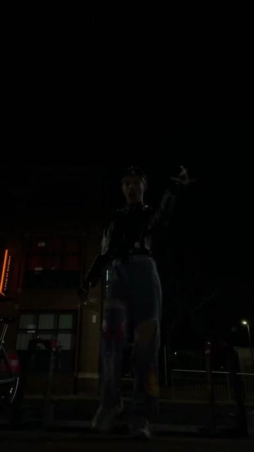 @LEON W