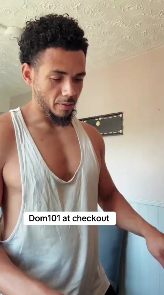 @UKPleasureBoys