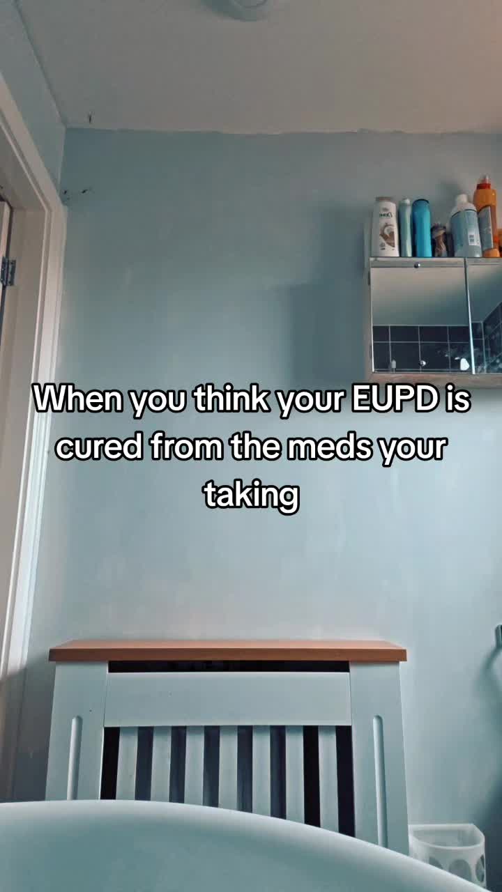 @Adora