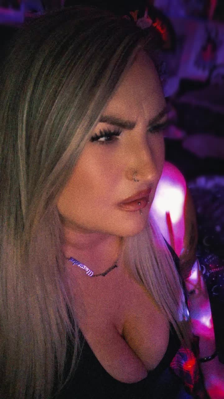 @🎙🦊𝕯𝖊𝖊🦊🎙