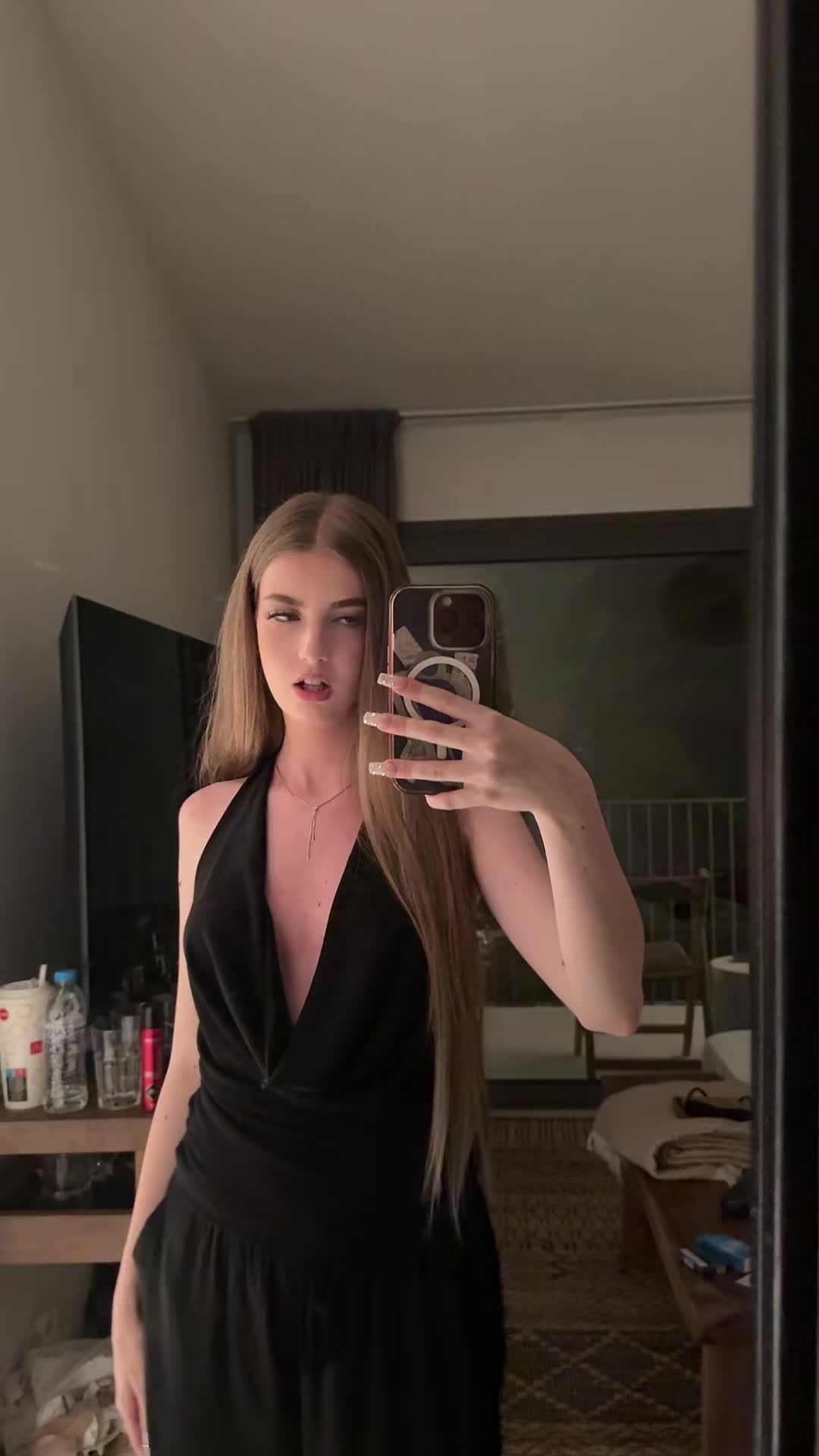 @sisi