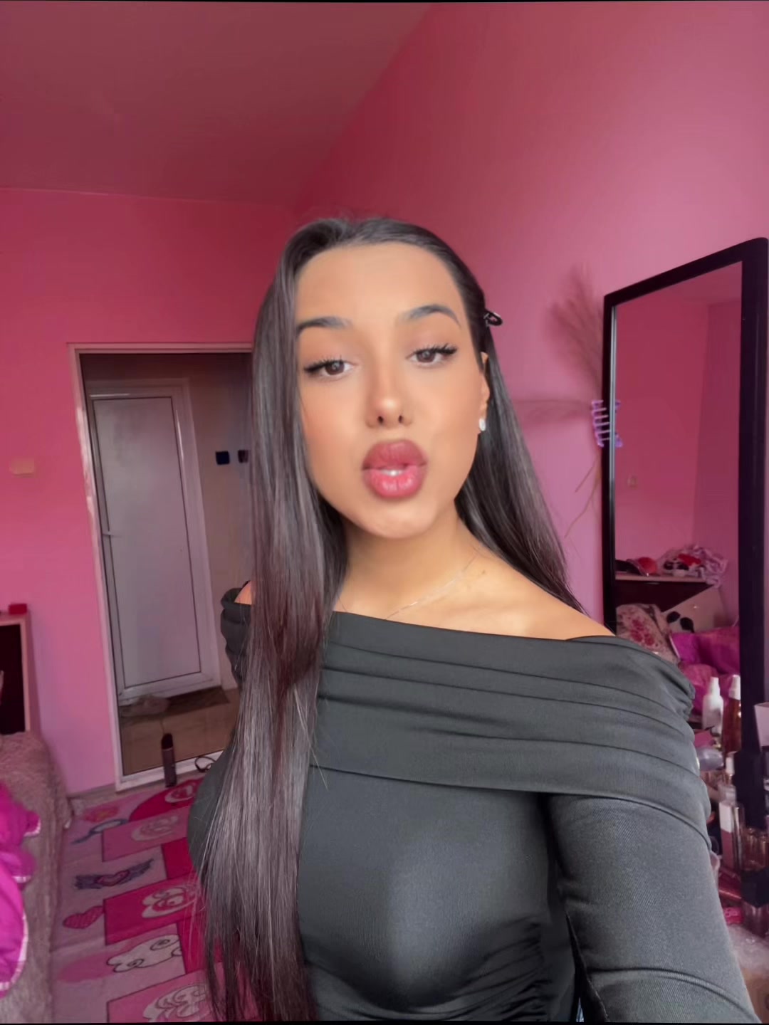 @ʏᴏᴀɴᴀ ꜱᴛᴇꜰᴀɴᴏᴠᴀ