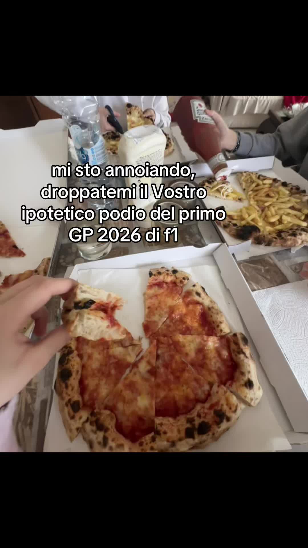 @rebeeee