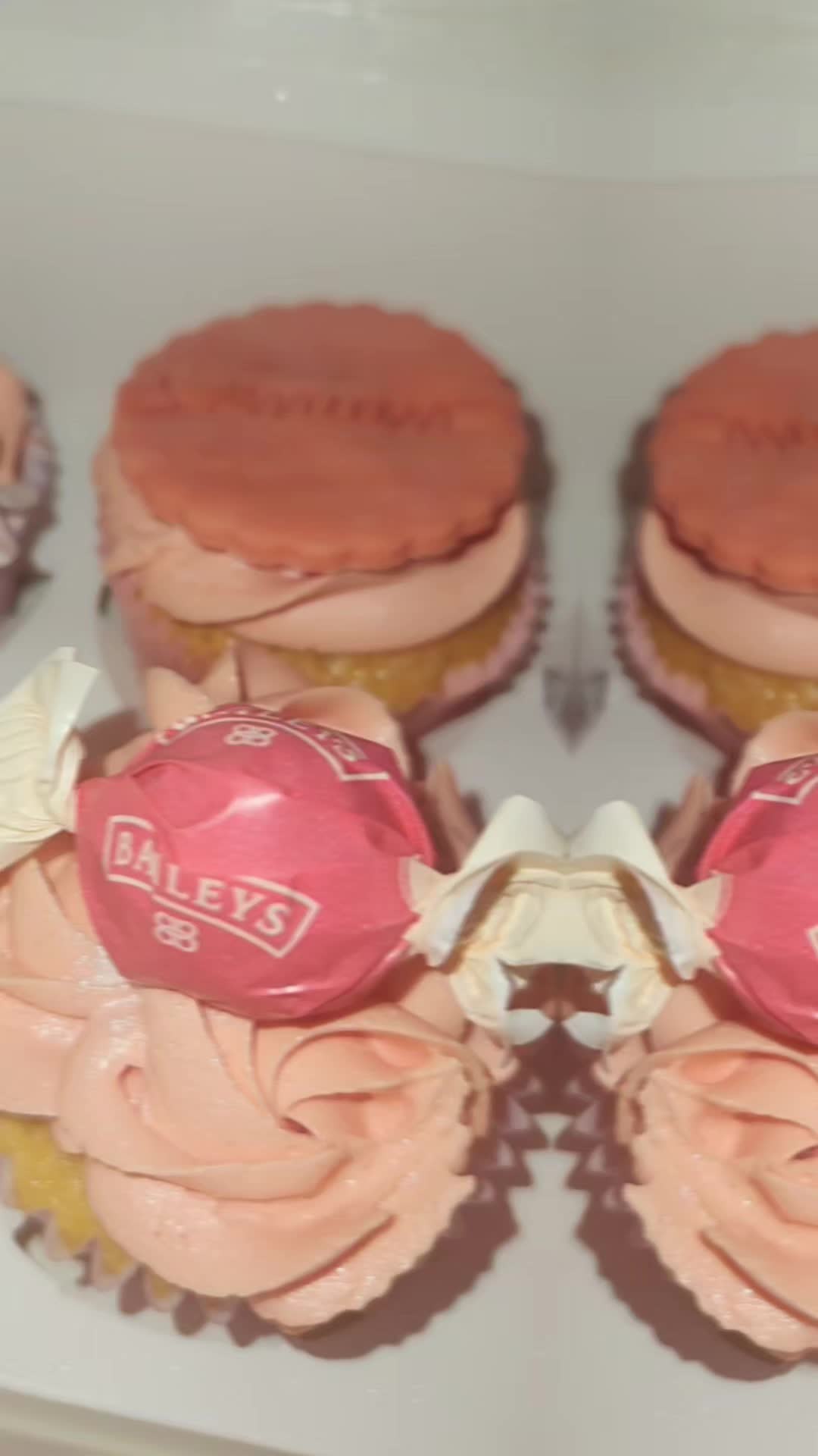 @charsbakes