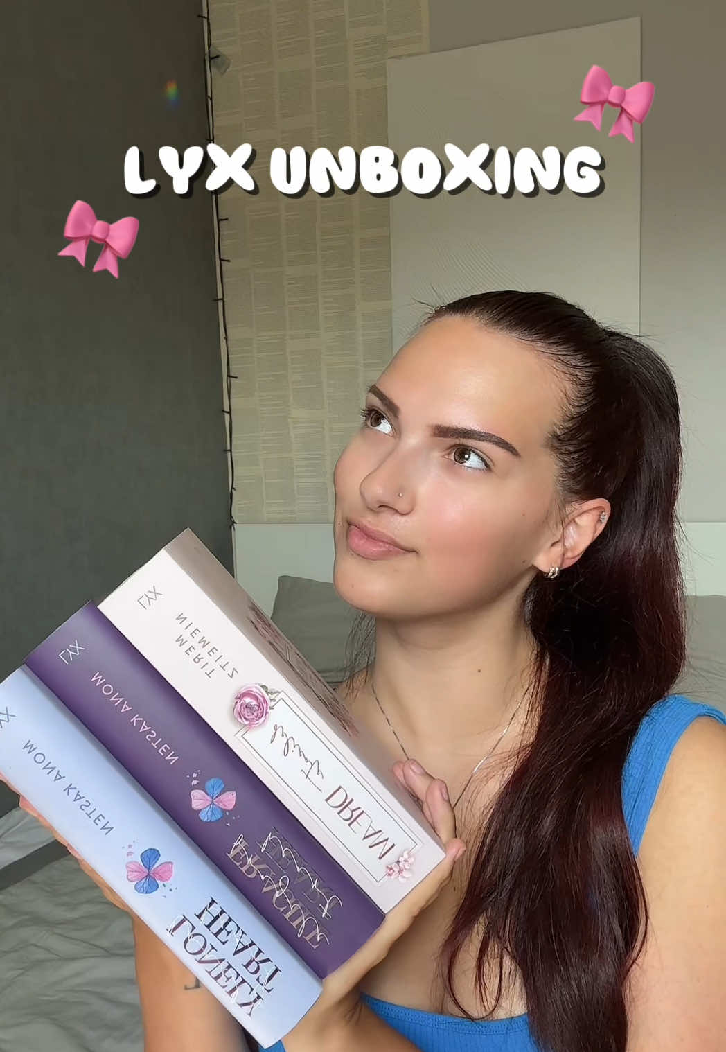 @bookishlauri <3