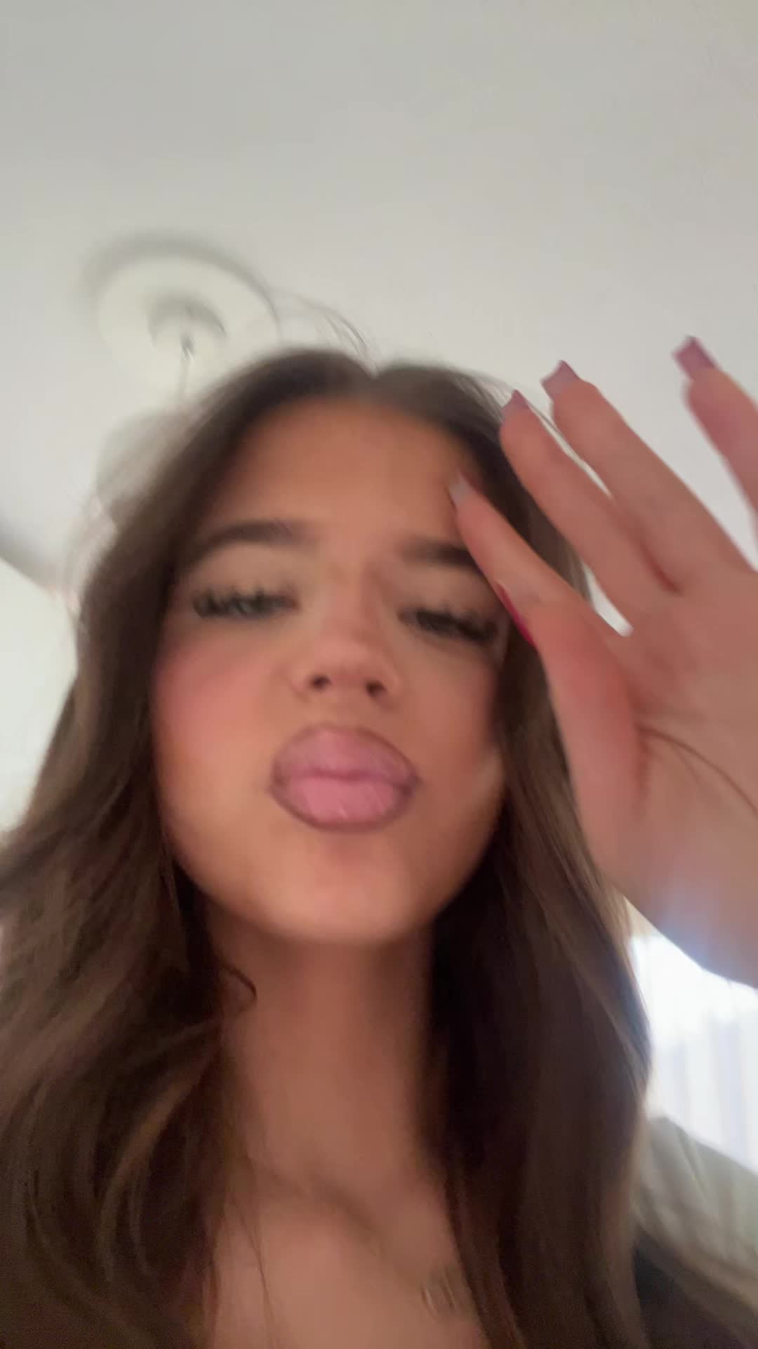 @𝒮