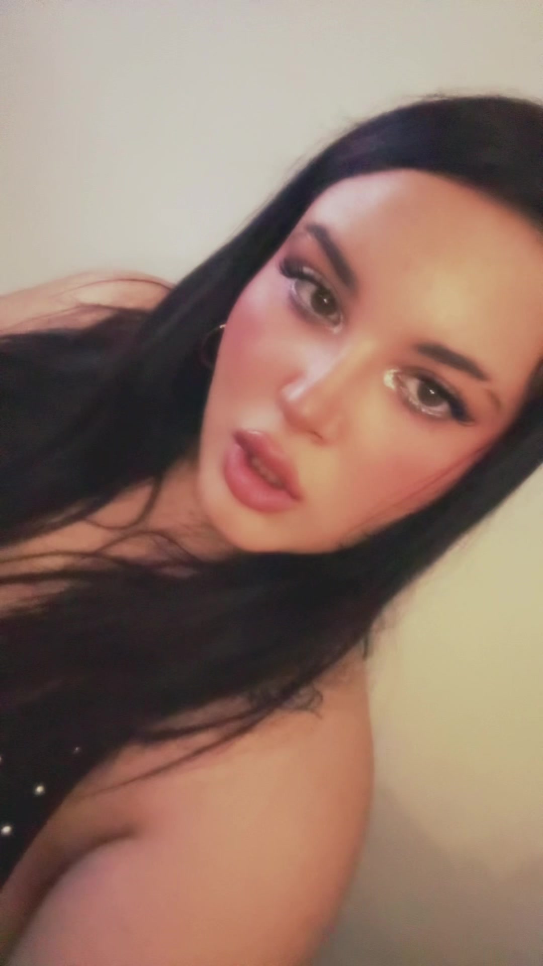 @Carmela00