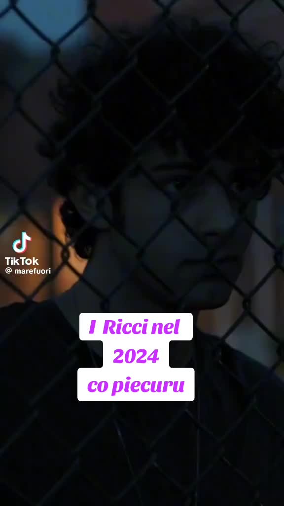 @Auri.fan di Mare Fuori 🖤🐯