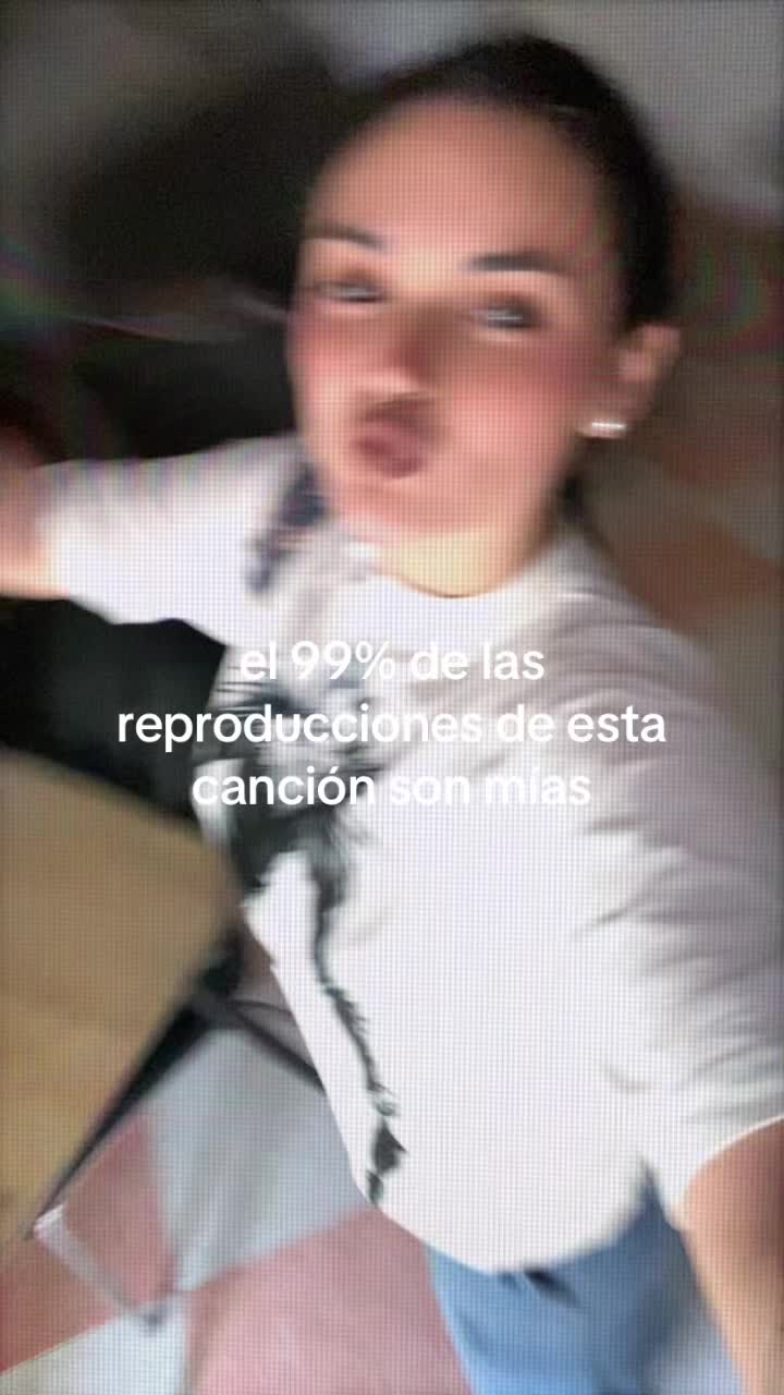 @🦊