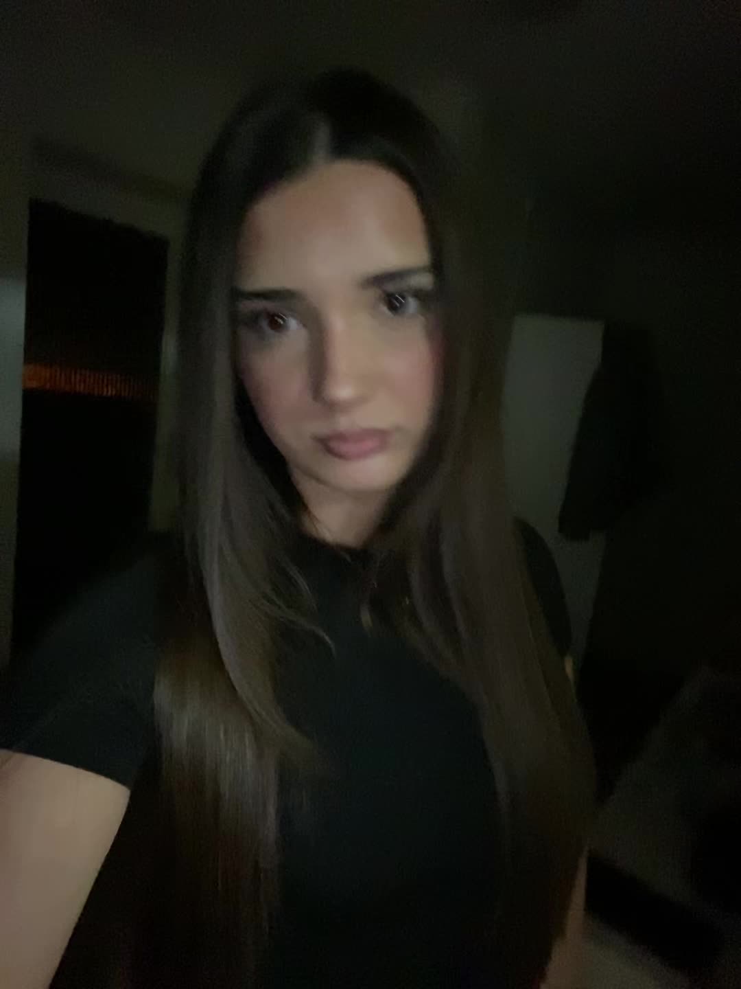 @𝐄 🤍