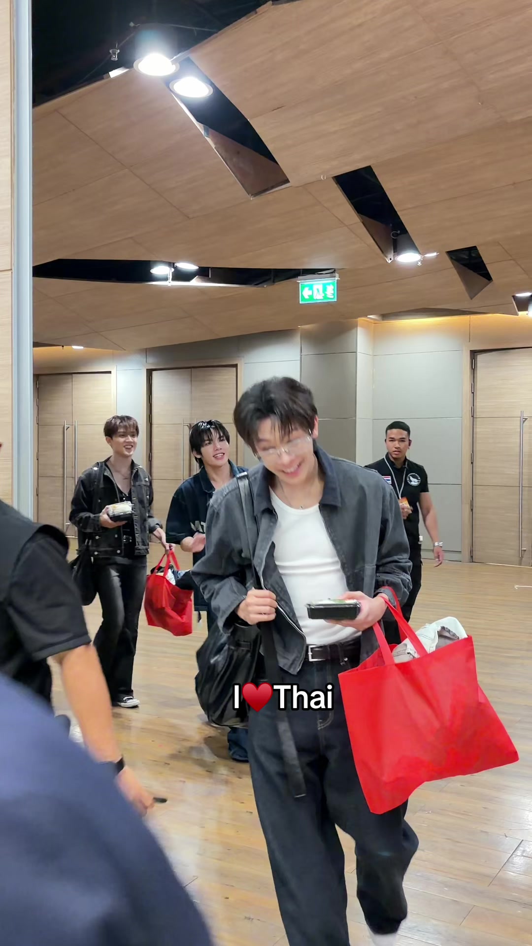@I&hearts;️Thai