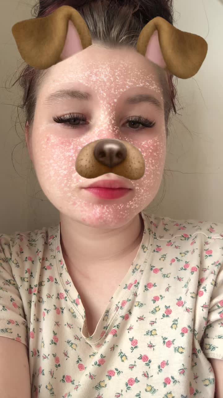 @викусик🥰