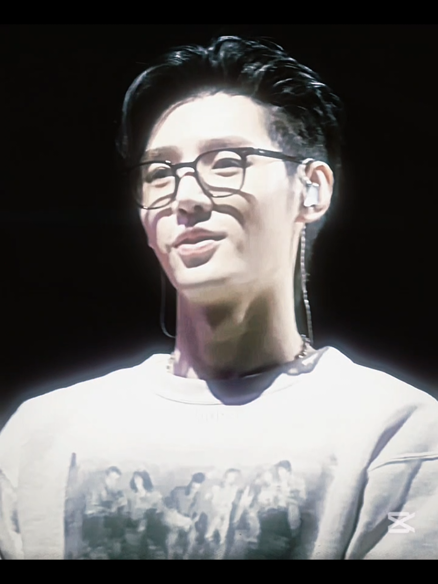 @𝐑𝐀𝐘