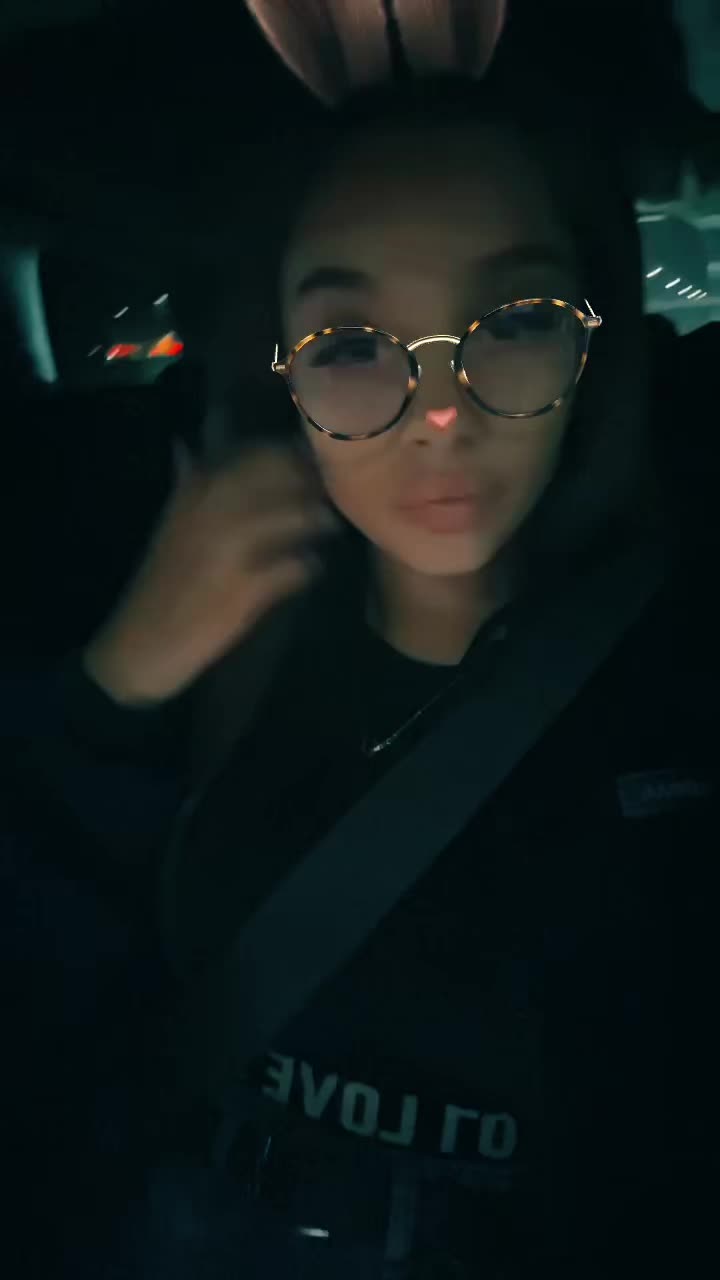 @🦋