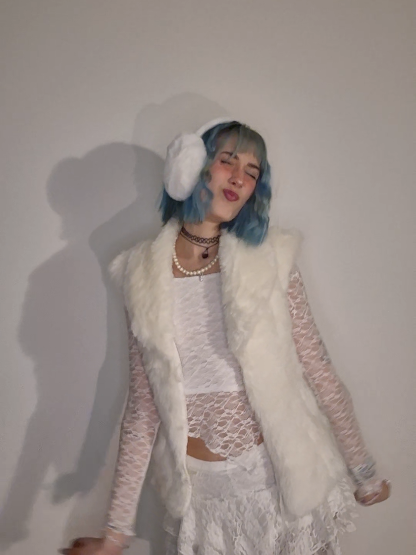 @GlamElla