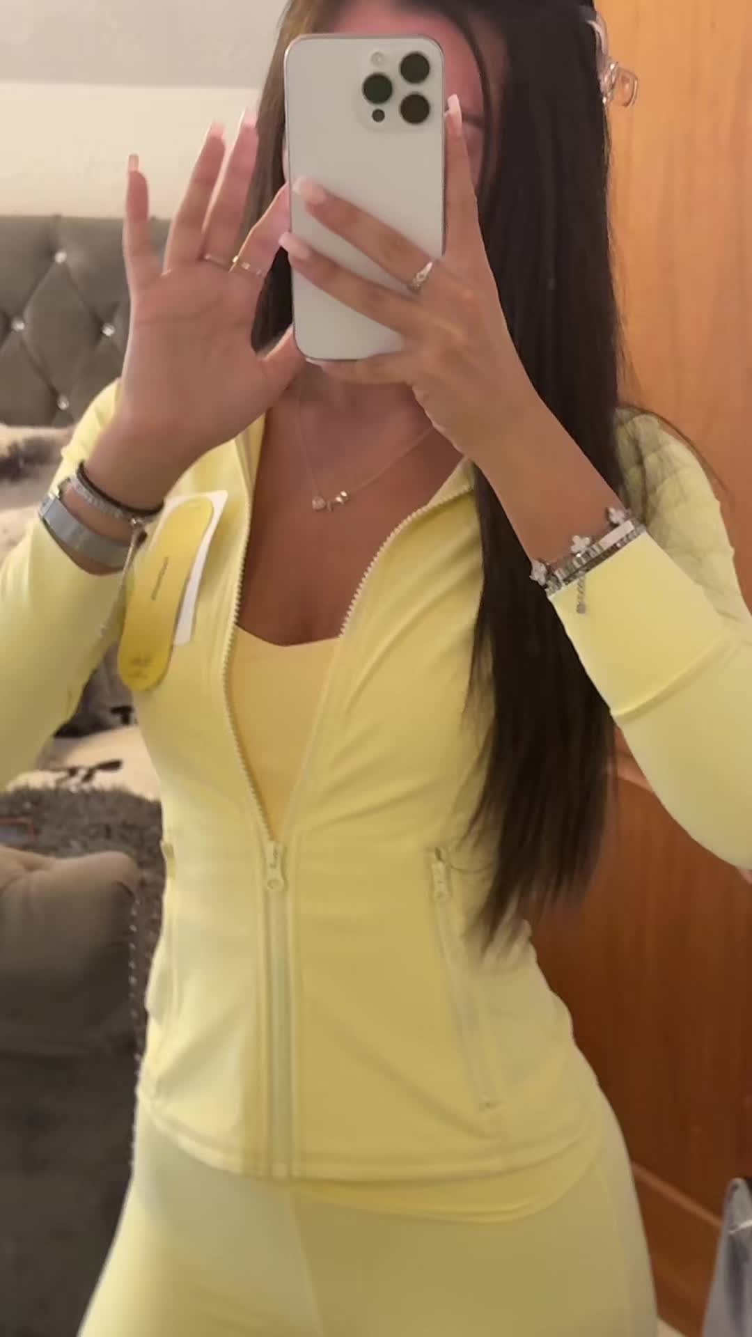 @poppylivingstonex