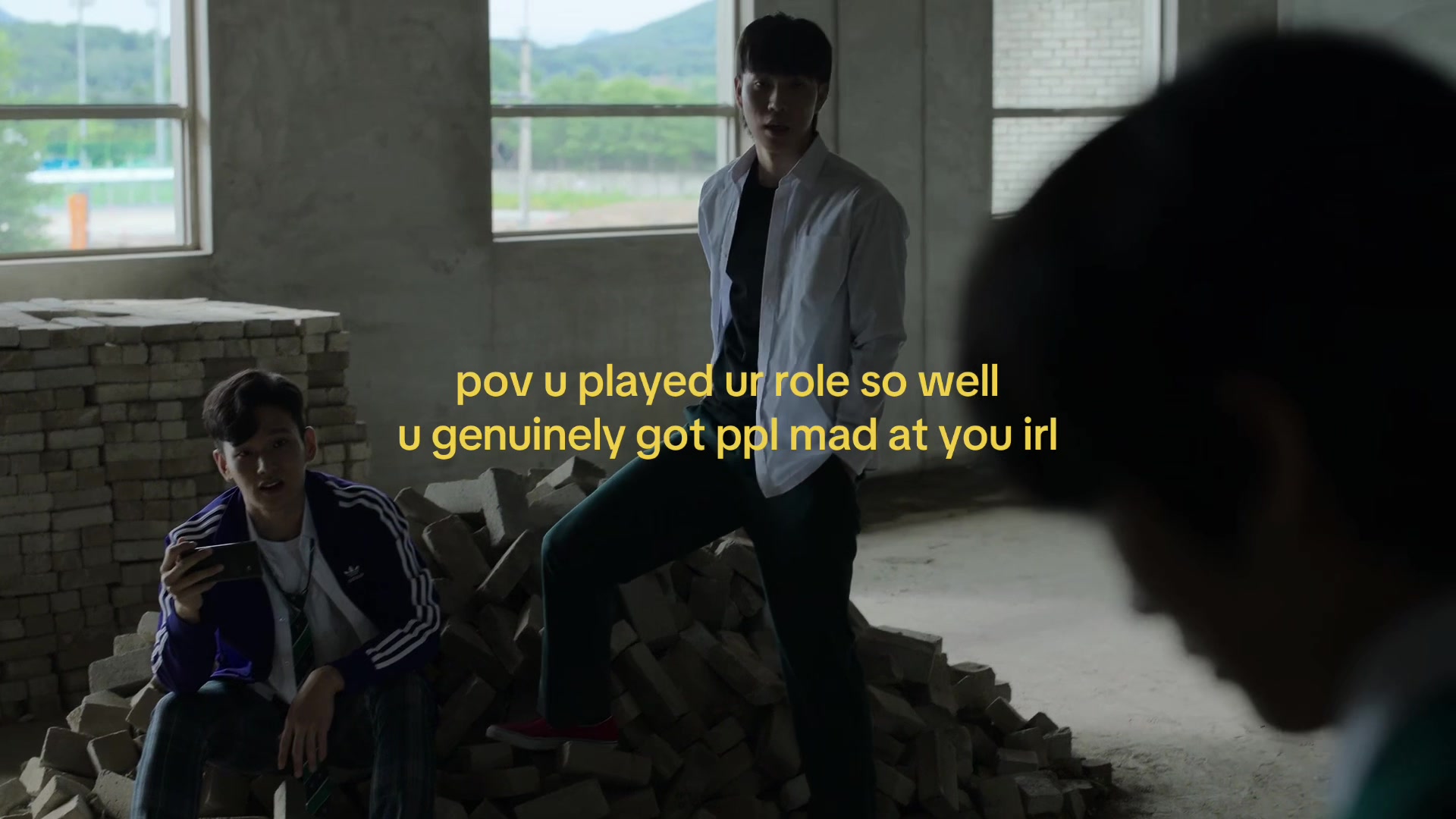 @✦