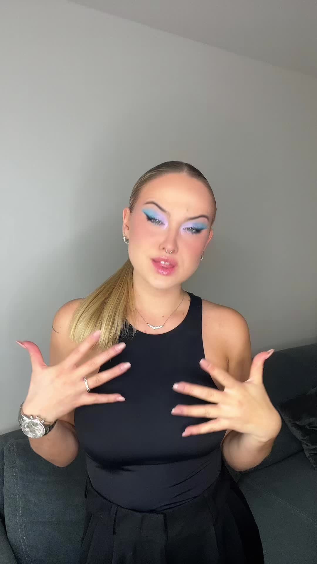 @Viuu