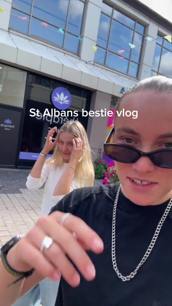 @Pippa Palmer