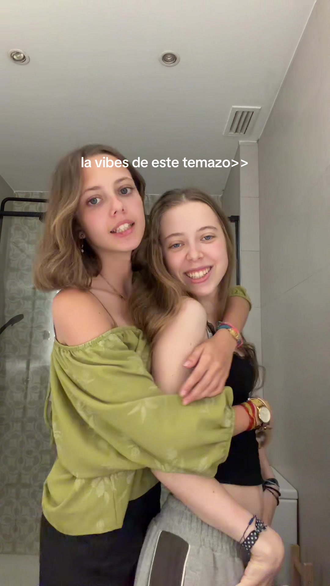@sistas