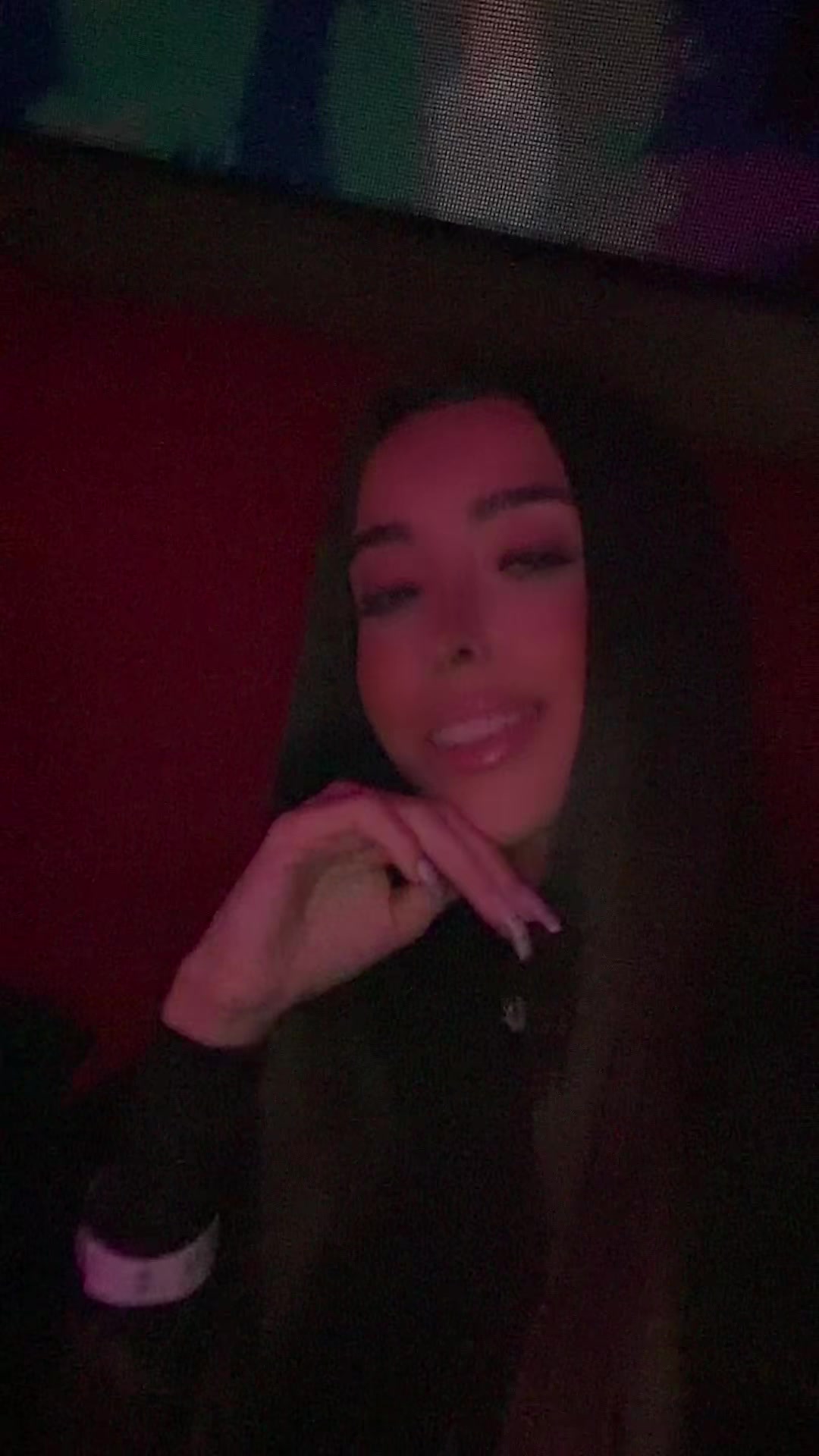 @nayiimtnez