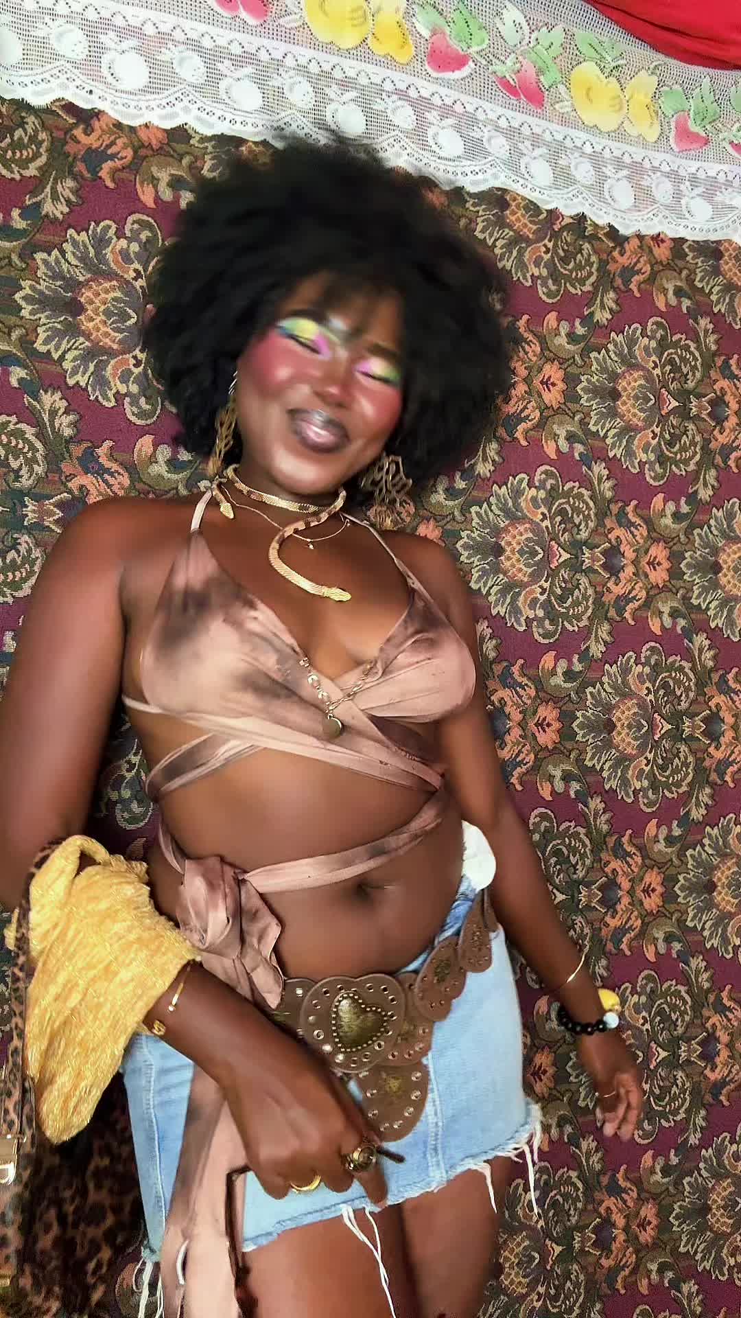 @tinaa_starra